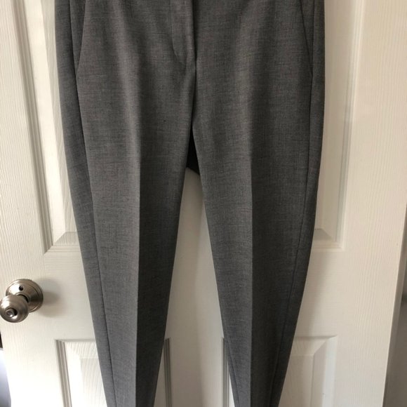 Cameron slim crop pant in four-season stretch - Picture 2 of 3